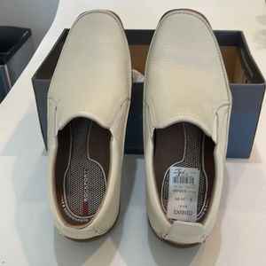Rockport, size 7 1/2 medium, cream
